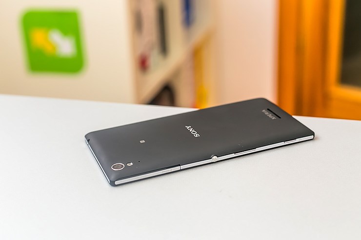 Sony Xperia T3 (9).jpg